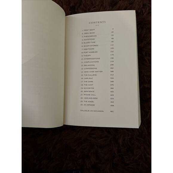 Lot of 2 Twilight Books Twilight and New Moon by Stephenie Meyer Softcover - Picture 12 of 12